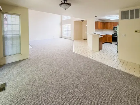 17080 West Cunningham Court Libertyville IL 60048