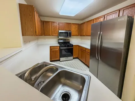 17080 West Cunningham Court Libertyville IL 60048