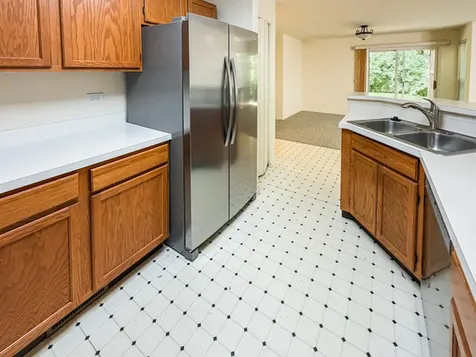 17080 West Cunningham Court Libertyville IL 60048