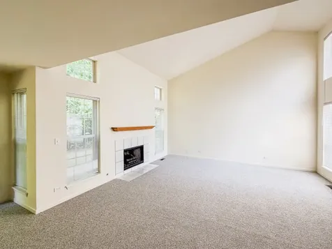 17080 West Cunningham Court Libertyville IL 60048