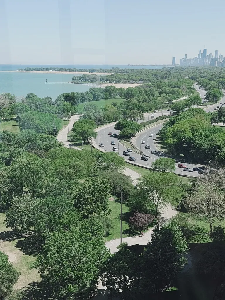 5801 North Sheridan Road Chicago IL 60660