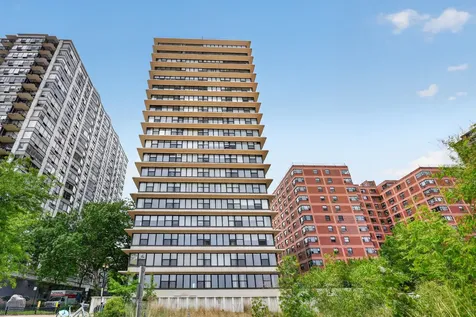 5801 North Sheridan Road Chicago IL 60660