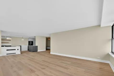 5801 North Sheridan Road Chicago IL 60660