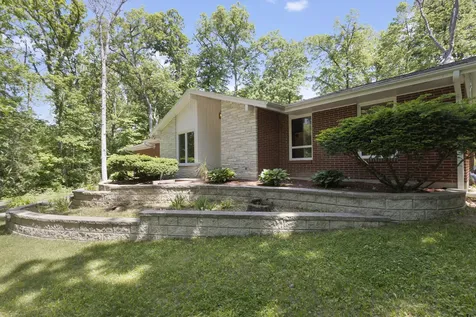 822 Lakewood Rockford IL 61102