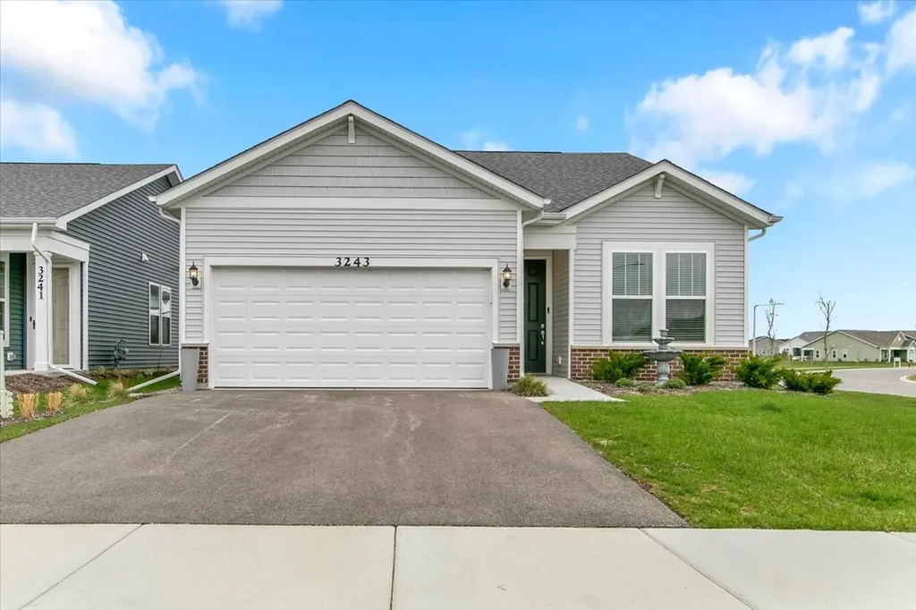 3243 Sweetgrass Circle Aurora IL 60503