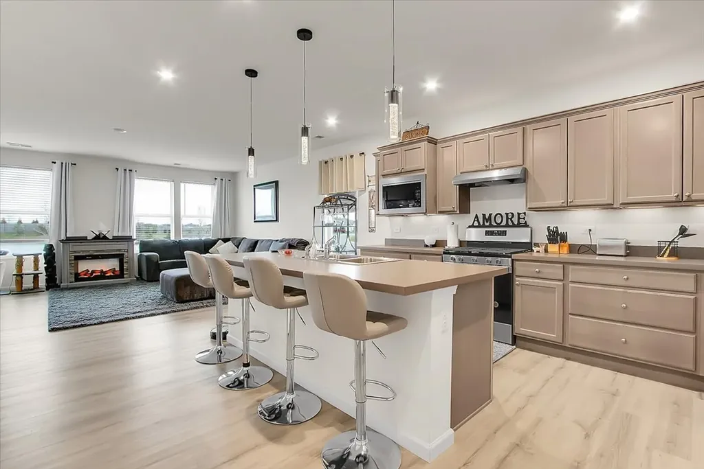 3243 Sweetgrass Circle Aurora IL 60503