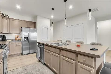3243 Sweetgrass Circle Aurora IL 60503