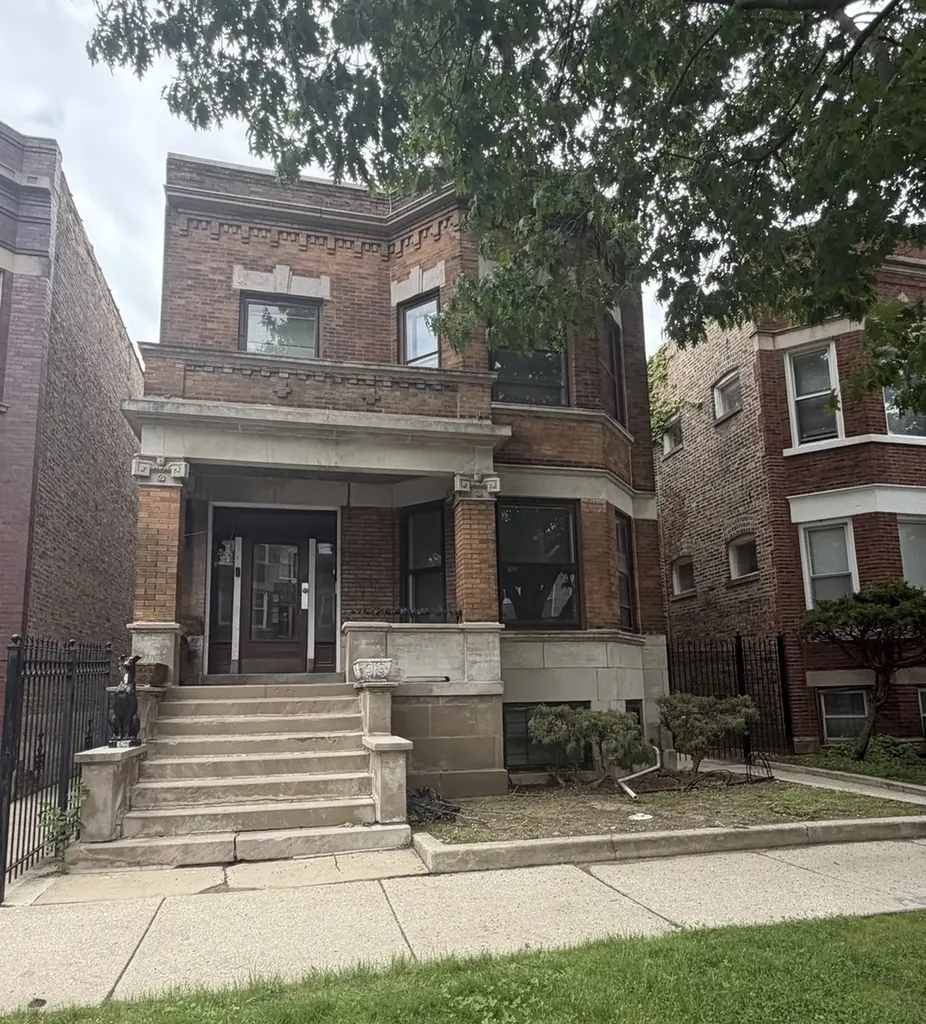 6125 South Champlain Avenue Chicago IL 60637