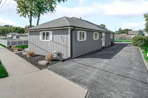 2606 West Walter Zimny Drive Posen IL 60469