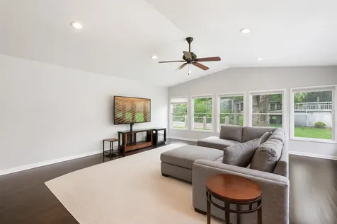 606 Country Club Drive Itasca IL 60143