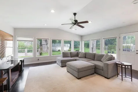 606 Country Club Drive Itasca IL 60143
