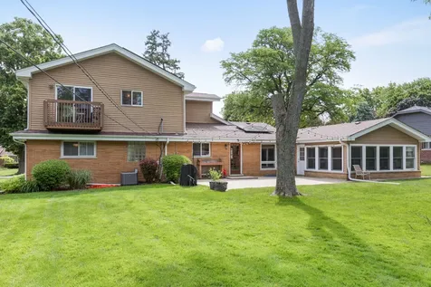 606 Country Club Drive Itasca IL 60143