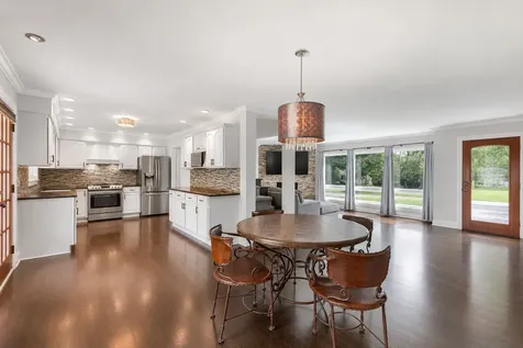 606 Country Club Drive Itasca IL 60143