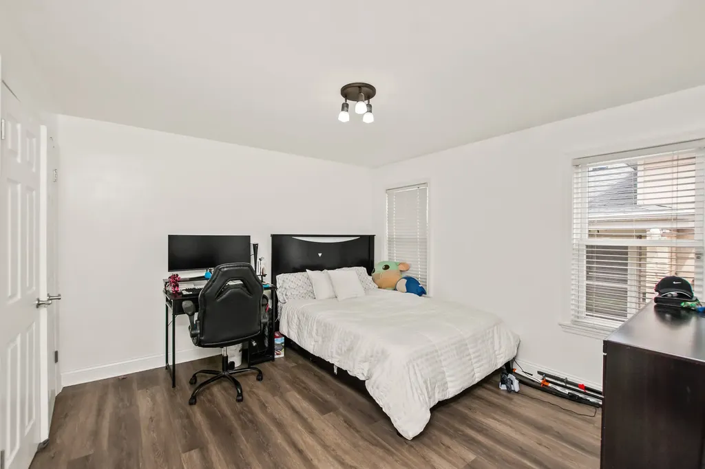 5115 Jarlath Avenue Skokie IL 60077