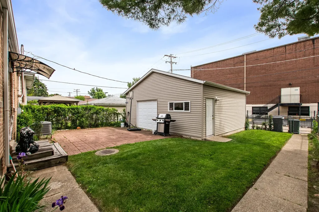 5115 Jarlath Avenue Skokie IL 60077