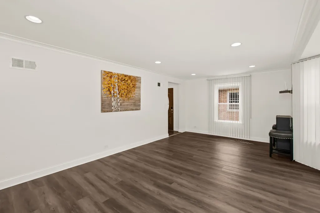 5115 Jarlath Avenue Skokie IL 60077