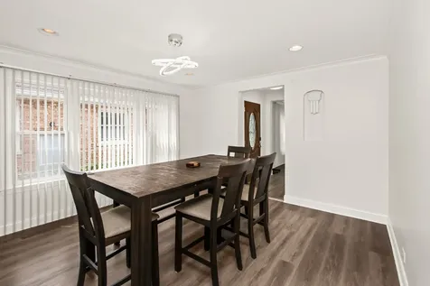 5115 Jarlath Avenue Skokie IL 60077