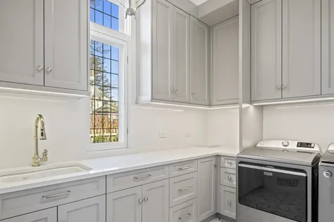 919 Hill Road Winnetka IL 60093