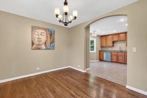 908 South Arlington Heights Road Arlington Heights IL 60005