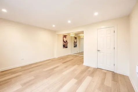 39 King Arthur Court Northlake IL 60164
