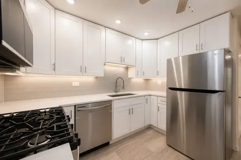 39 King Arthur Court Northlake IL 60164