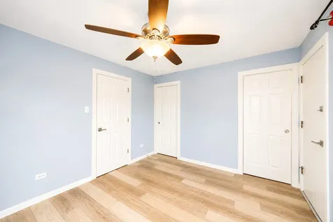 39 King Arthur Court Northlake IL 60164