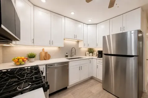 39 King Arthur Court Northlake IL 60164