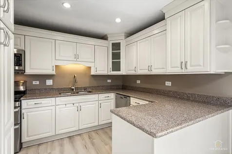 608 North White Lane Hainesville IL 60030