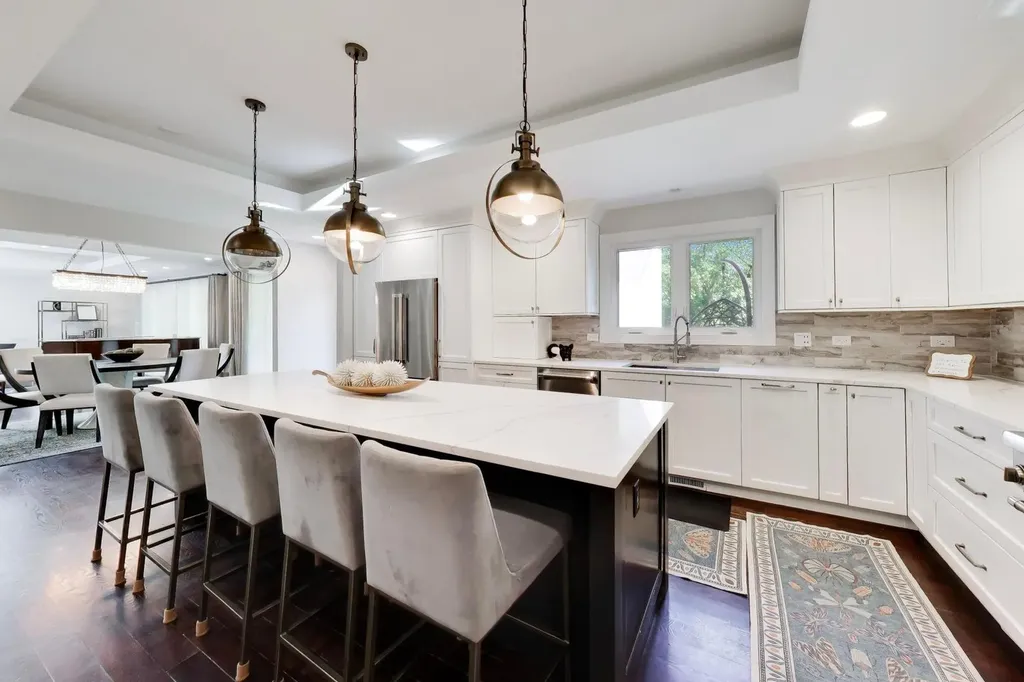 35 Windsor Drive Oak Brook IL 60523