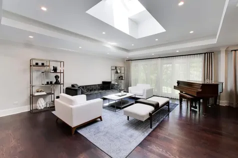 35 Windsor Drive Oak Brook IL 60523