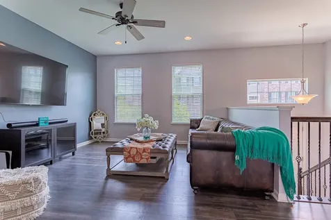 1609 Deer Pointe Drive South Elgin IL 60177