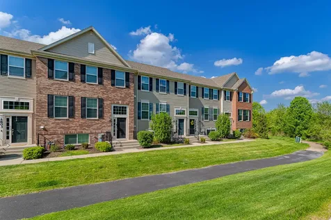1609 Deer Pointe Drive South Elgin IL 60177