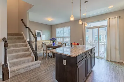 1609 Deer Pointe Drive South Elgin IL 60177
