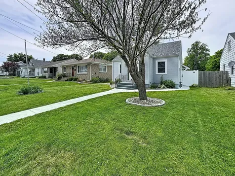 1841 32ND Street Moline IL 61265