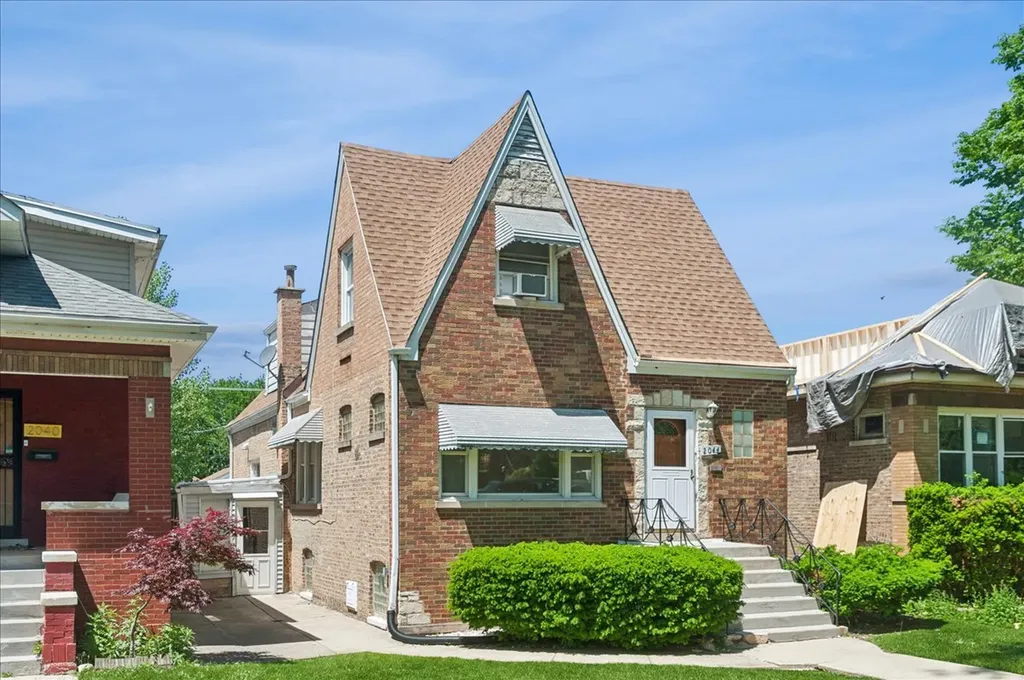 2044 North Newland Avenue Chicago IL 60707