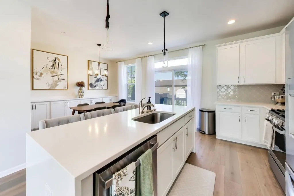 3S400 Wheeler Circle Warrenville IL 60563