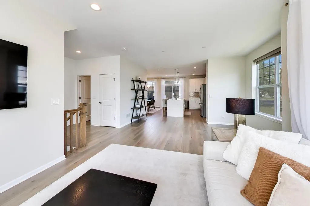 3S400 Wheeler Circle Warrenville IL 60563