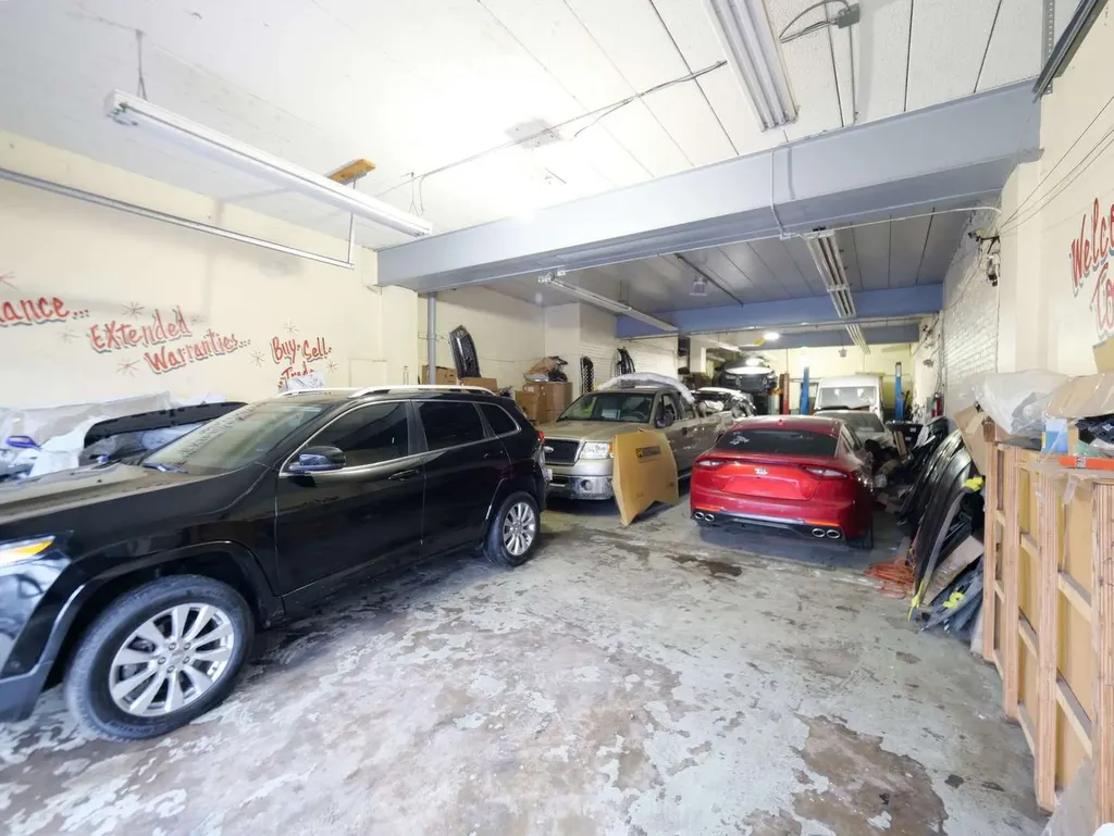 5620 North Western Avenue Chicago IL 60659
