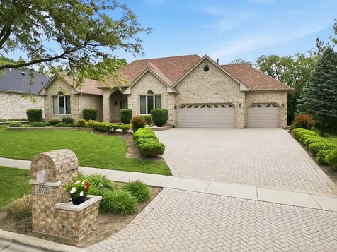 10735 Christopher Drive Lemont IL 60439