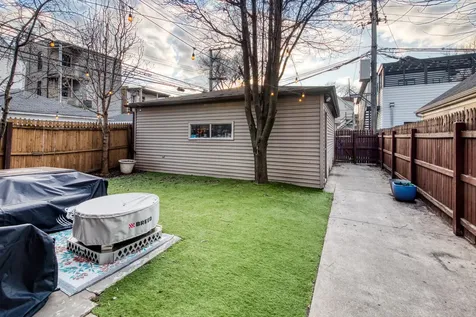 3614 North Hoyne Avenue Chicago IL 60618