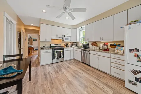 3614 North Hoyne Avenue Chicago IL 60618