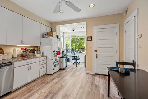 3614 North Hoyne Avenue Chicago IL 60618