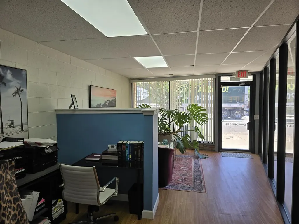4448 Oakton Street Skokie IL 60076