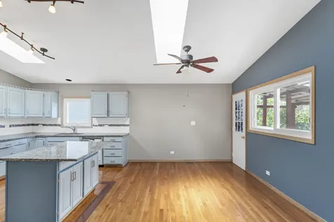 439 East Morse Avenue Bartlett IL 60103
