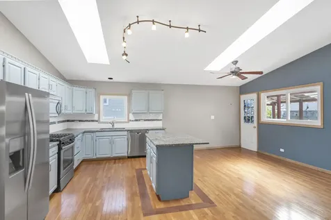 439 East Morse Avenue Bartlett IL 60103