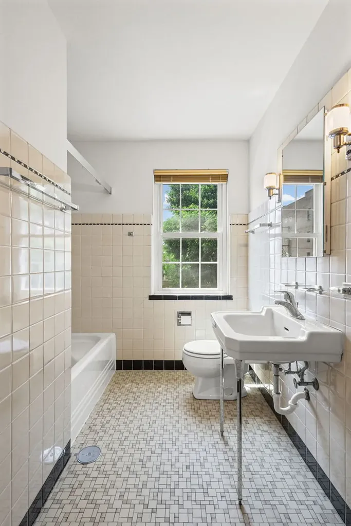 1619 North New England Avenue Chicago IL 60707