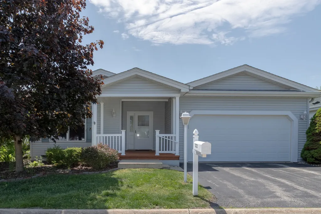 212 Rodeo Drive Grayslake IL 60030