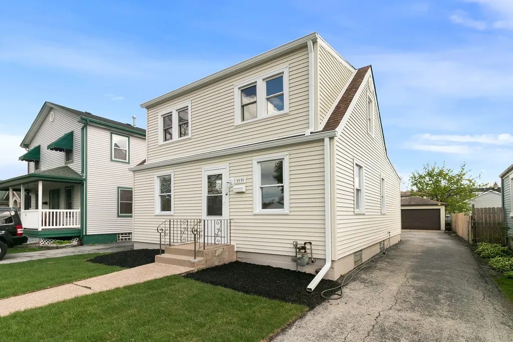 3535 West 116th Place Chicago IL 60655