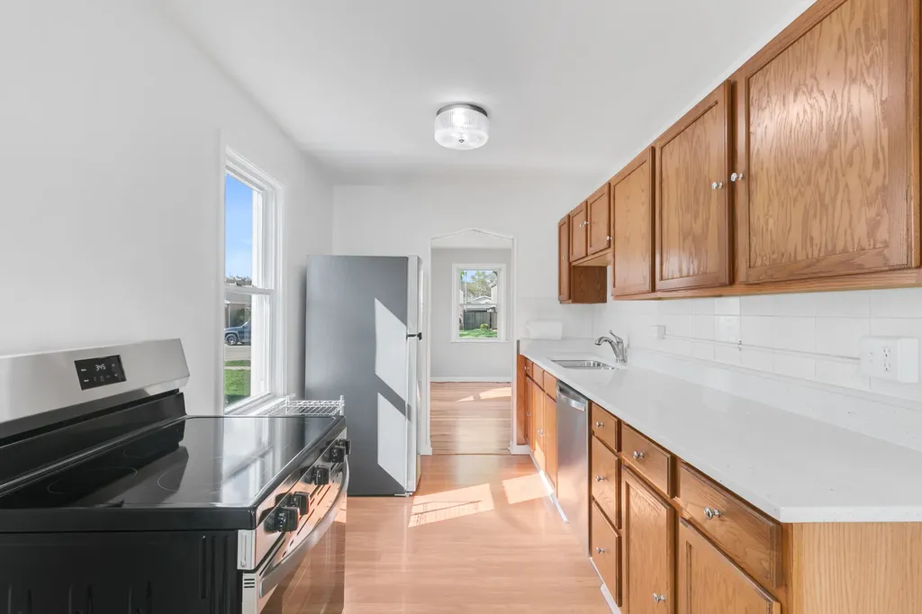 3535 West 116th Place Chicago IL 60655