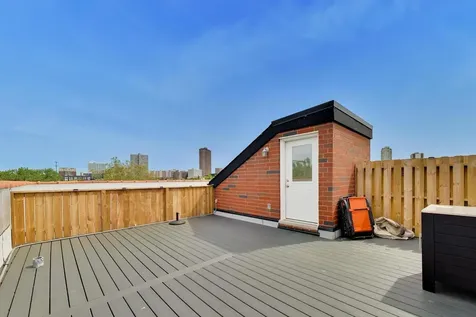844 West Roscoe Street Chicago IL 60657